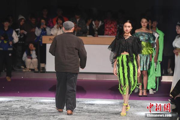婚姻生活的崩溃,都是从缺钱开始_CN2视频服务器