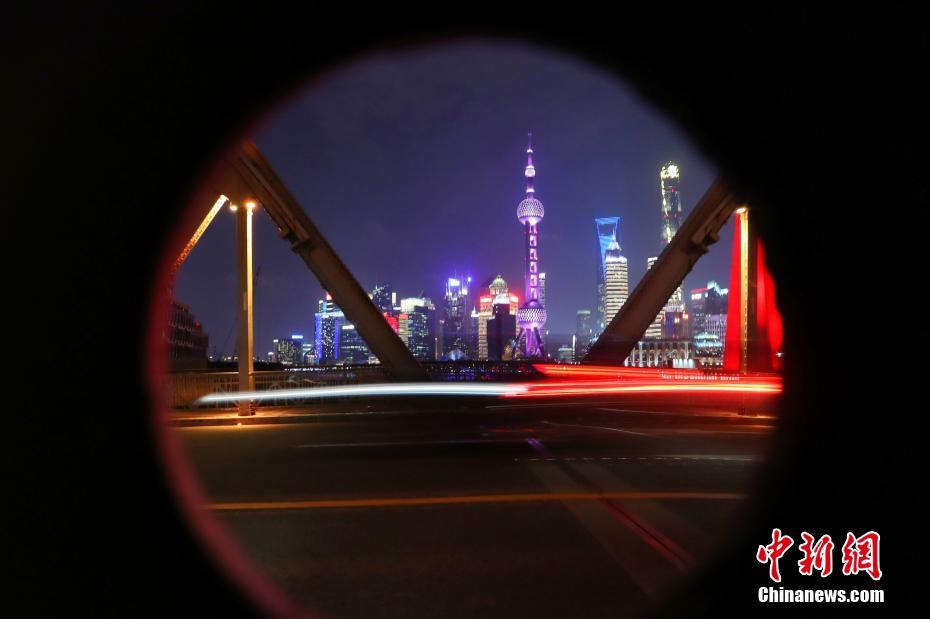曾经两胜梅西的MVP 如今曼联高薪的罪魁祸首_CN2多可用区部署