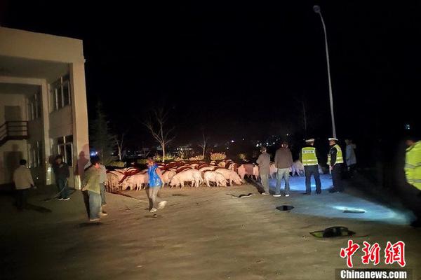 考研女生在自习室敷面膜 同学:吓人但比讲话影响别人好_云电脑快速上手