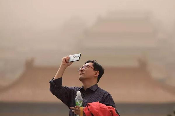 许嵩：唱过人间的那些情爱