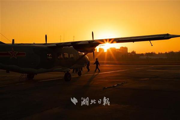 火箭勇士死磕!雄鹿战绿军!神器小炮剧透季后赛_云电脑新手教程