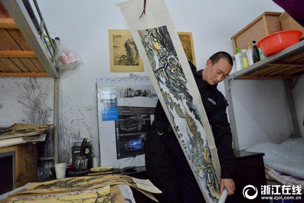 花2亿装修豪宅的卡戴珊 输给了家里放点钞机的他_CN2服务器免备案