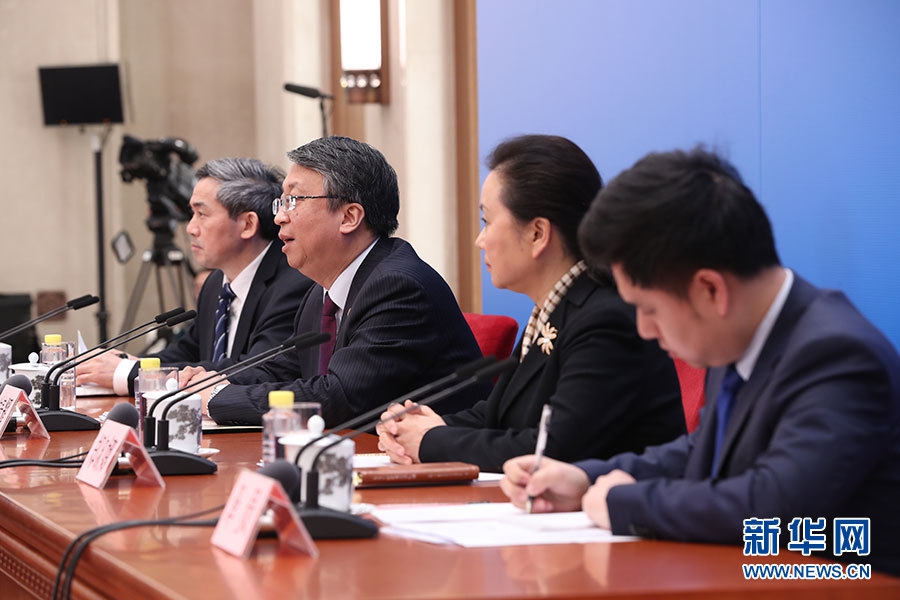 首条无线充电公路边走边充好嗨呦