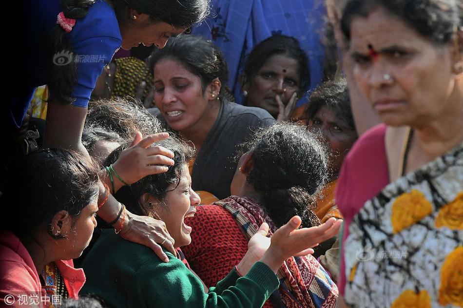 闪瞎眼的金属包我pick了 五一的朋友圈等我炸翻你_云服务提供商