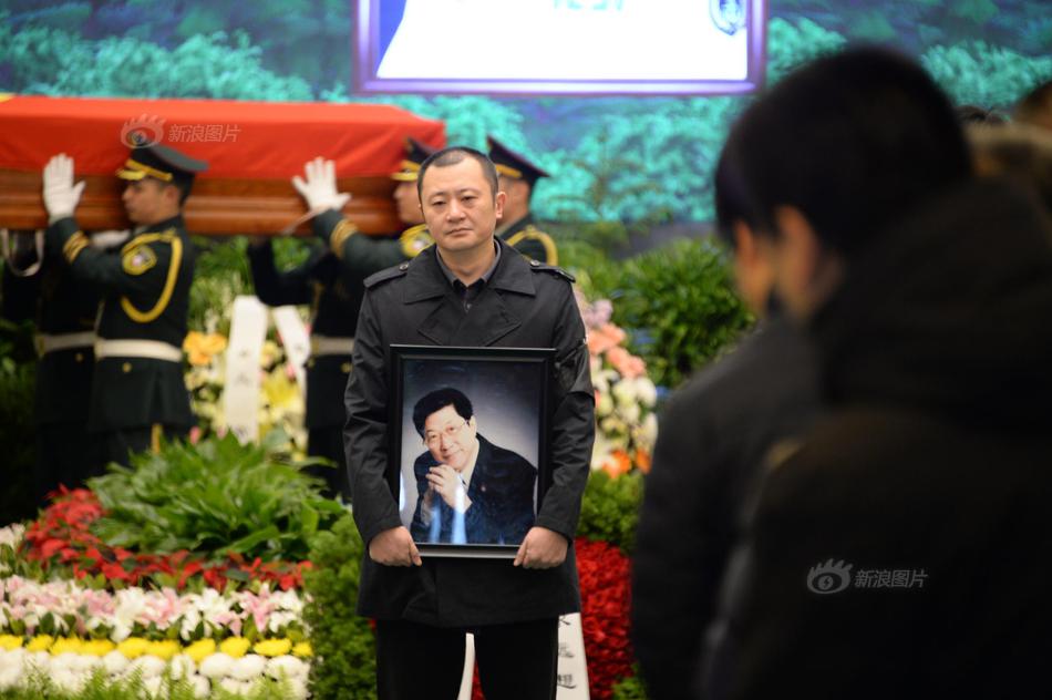 没有围墙的博物馆 鄂西山区大修后的古吊脚楼群_CN2微服务