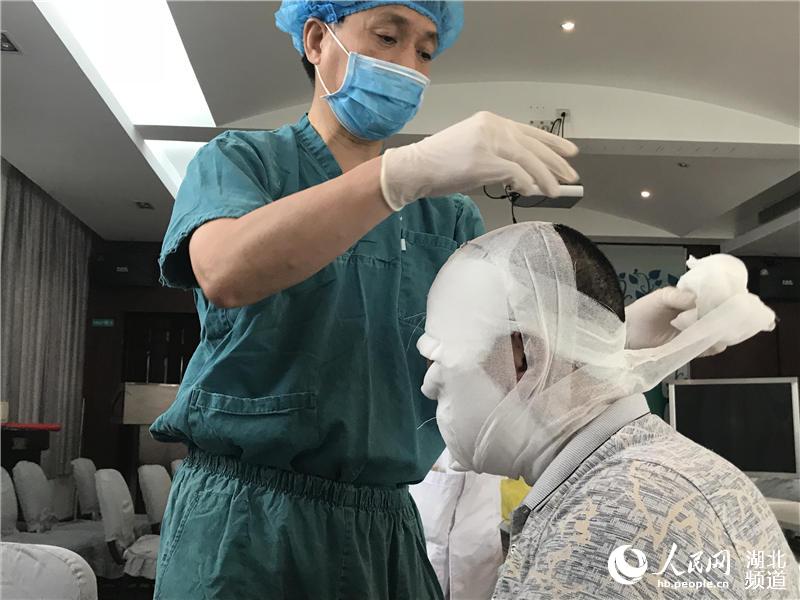 天下第一奇石宴1088道菜以假乱真 估价6.8亿元_云服务器防火墙