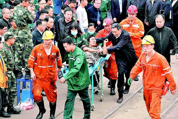 中国海军与东南亚国家在青岛进行联合军演