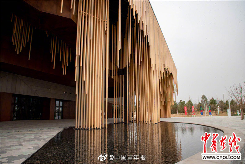 王健林宣布万达重返足球圈 立足青训_高性能计算云服务器