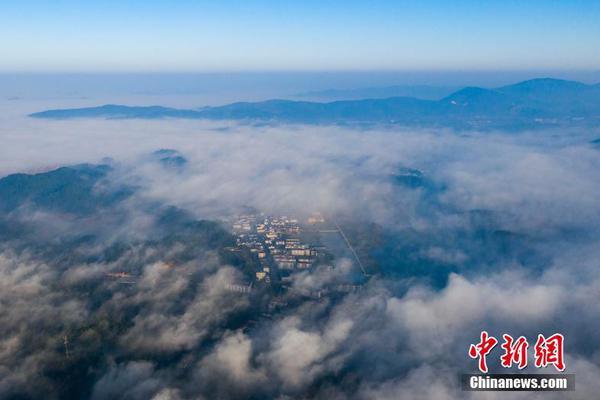 “五一”小长假将至 铁路迎出行高峰_国内vps