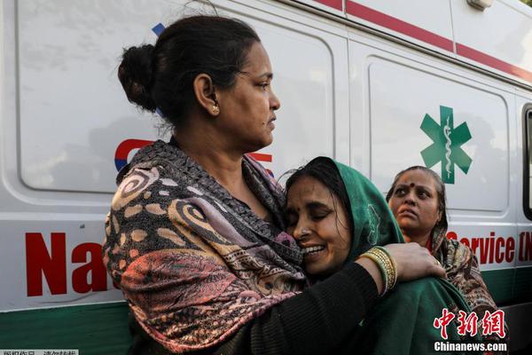 特朗普:重启QE不够 美联储应降息100个基点_9929建站