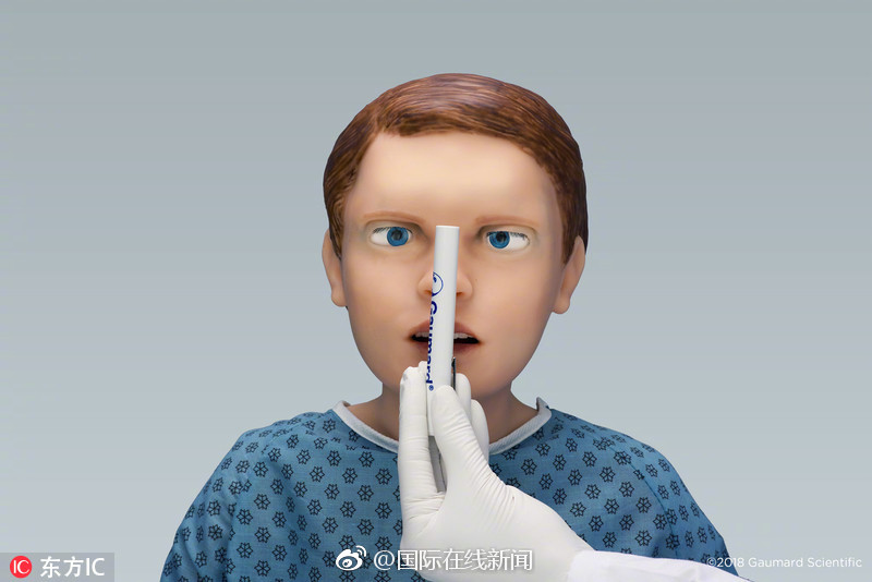 老人乘机嫌排队长打开应急门被拘_CN2服务器直播推流