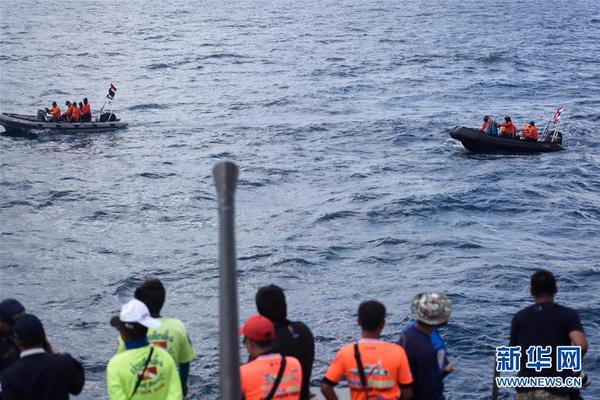 杜兰特赛前热身投篮手感出色 轻舒猿臂抬手就进