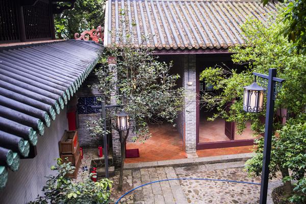 买的二手域名还用续费吗_云电脑防勒索