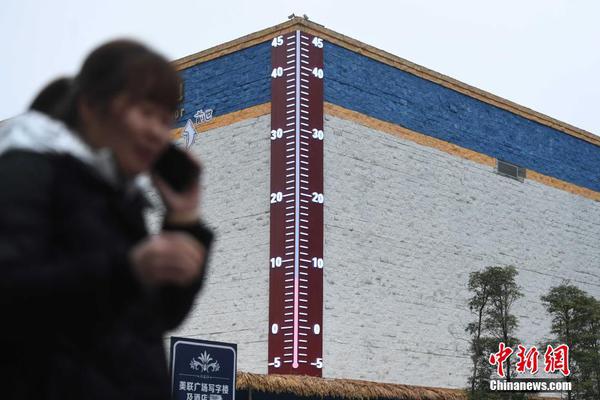 李湘劳动节带女儿体验生活 王诗龄不亦乐乎_视频云服务器