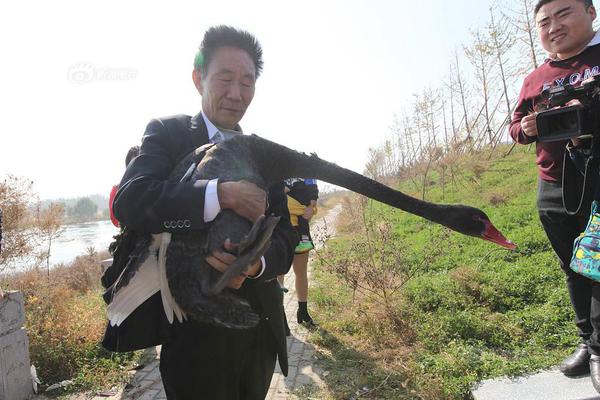 不走!斯里兰卡警察总长拒因连环爆炸案辞职