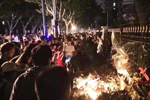 周鹏:新疆给我们上了一课 到客场忘记比分从零开始_挂机宝网络优化