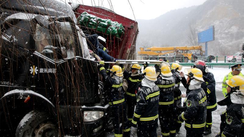2025年双11云服务器:爆款配置3年特价,即刻抢购_9929 vs CN2