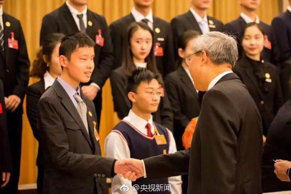 【传家日历】黑白分明，才够酷_香港CN2云主机