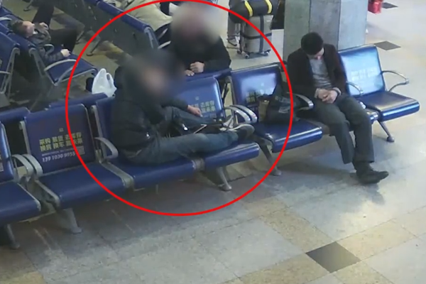 GIF:假期请让我虚度时光_挂机宝运行脚本