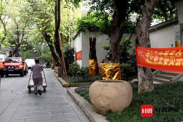 舰船对撞、持枪叫骂,越南与印尼在南海爆发冲突!
