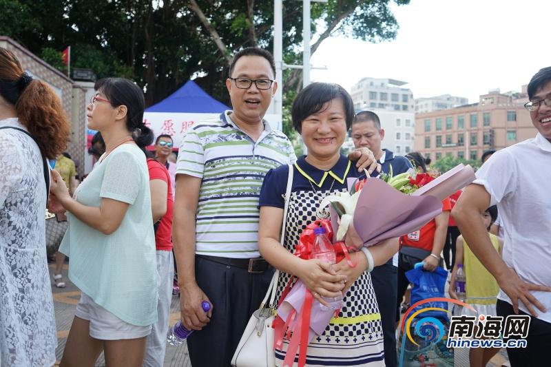 凤凰周刊:如果不靠高考,你该如何体面地出人头.._9929年付