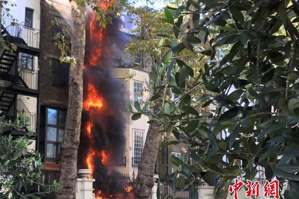 在体育馆里跳基宗巴舞,热情而激烈,网友直呼:“顶不住”!_云服务器16G内存