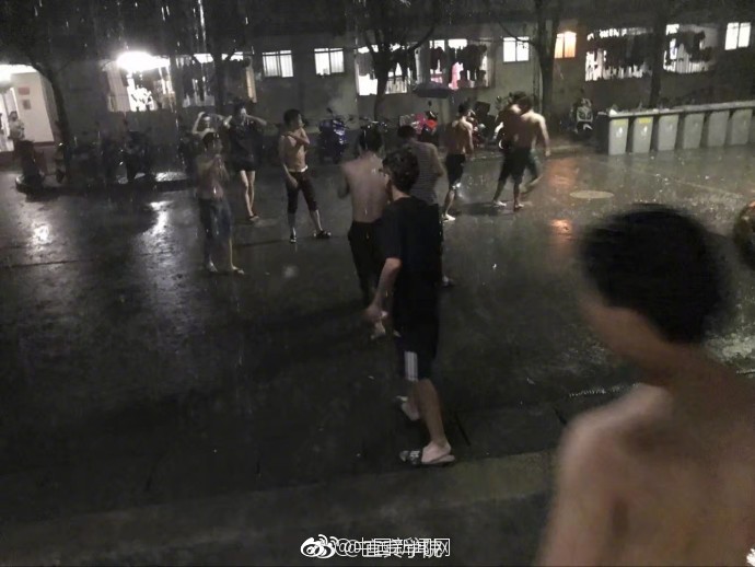 物理老师做科普视频粉丝超千万_9929AI推理