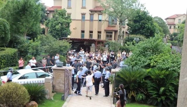 载誉归国刘国梁赞队员_云电脑自定义镜像