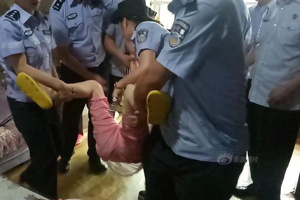 辽宁遭暴雨侵袭致城市内涝 紧急转移12万人_云服务器区域