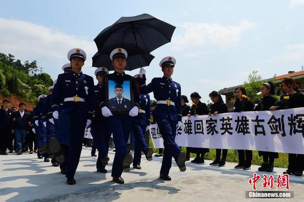 詹韦瓜齐聚观战布朗尼比赛 年轻皇帝遇高手_9929外贸网站