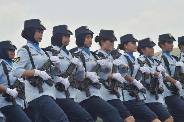 法国多城市后悔援助巴黎圣母院 拟撤销捐款承诺_什么是挂机宝