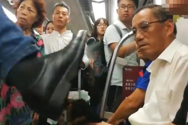 中国式饭局说话套路集锦_CN2 OA服务器