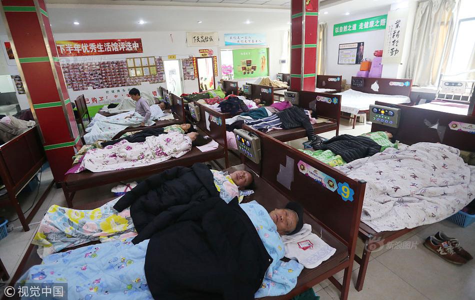 Baby疑似开眼角？眼线笔也能放大双眼_云电脑文件共享