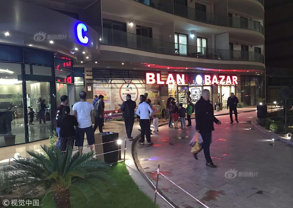 情侣捡到手机后狂刷微信购物：不觉得自己犯法