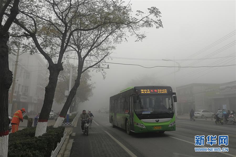 伦敦举办“鬼抓人”锦标赛_挂机宝YY挂机