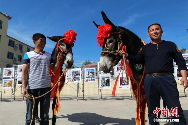 外媒称大炮坦克成为中国灭火利器 一分钟可喷水15吨_9929不绕路