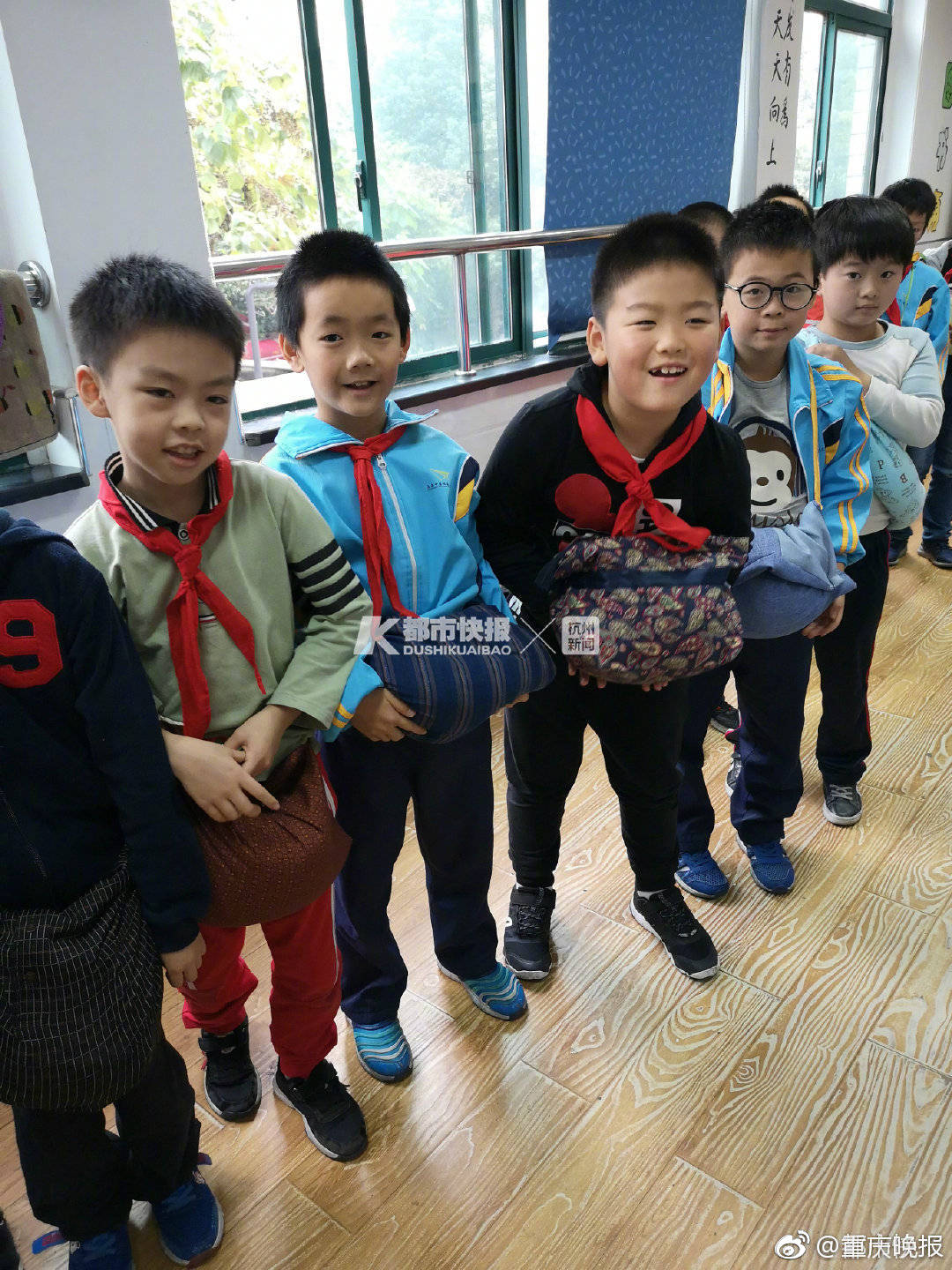 企鹅蛋为何不结冰？帝企鹅爸爸已经进化成