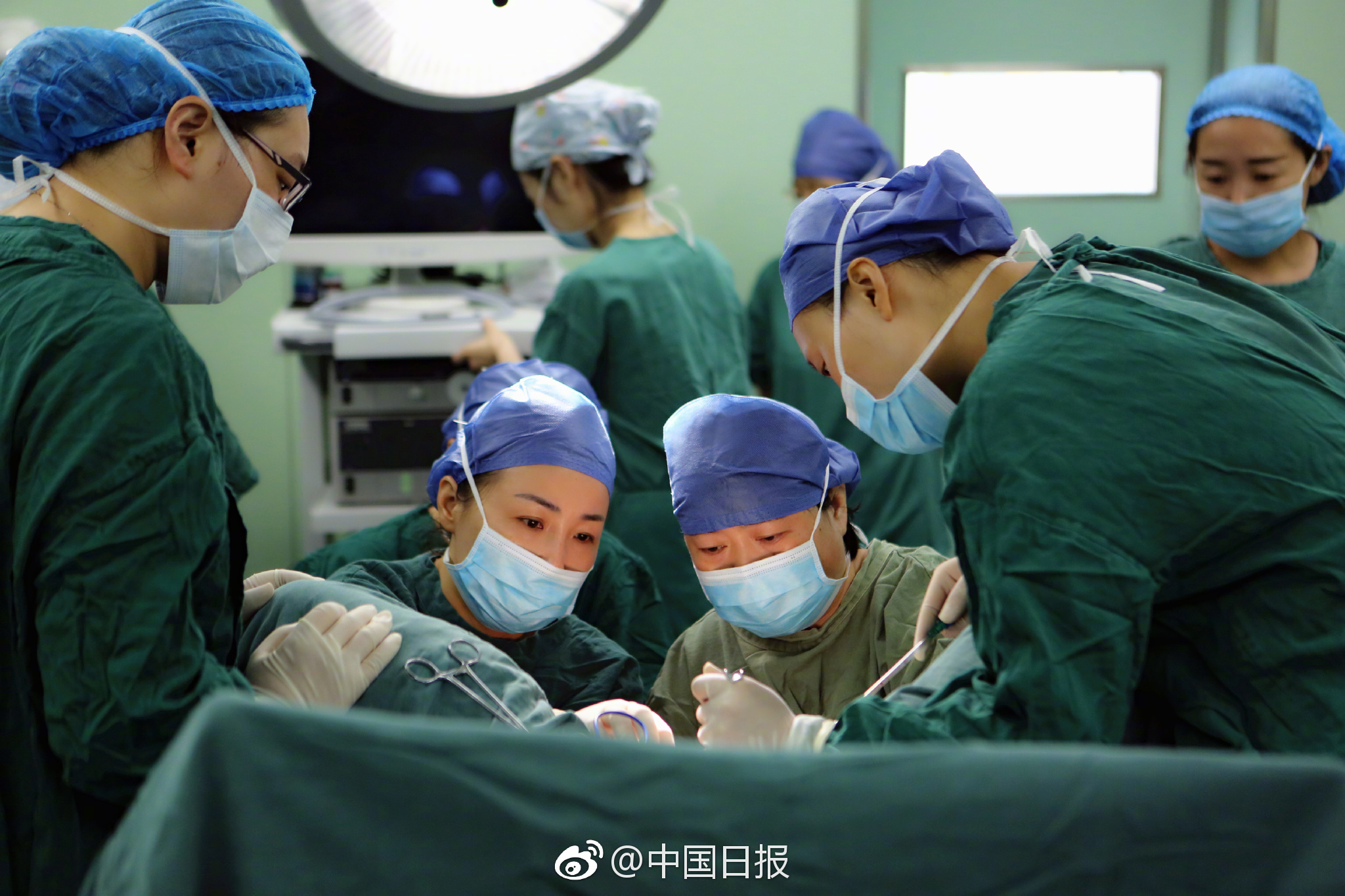 天皇即位必不可少 神秘的“三神器”究竟什么样?_CN2服务器服务商