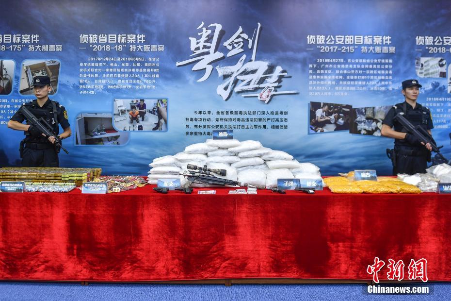 曼联切尔西史诗级菜鸡互啄!两边看了都想骂人