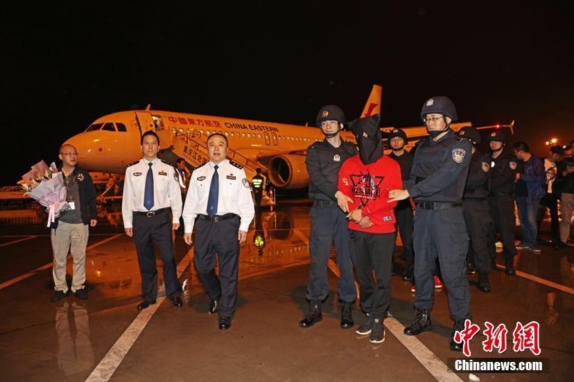 “这么玩PPT,我的外快赚得比工资多”_重庆云服务器