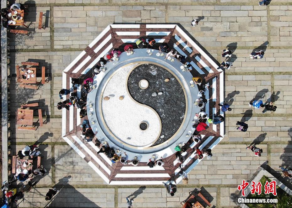 055舷号大有讲究！从17吨黄金天价买入到38..._9929路由追踪