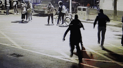 林志玲格子衫清爽十足_移动CN2服务器