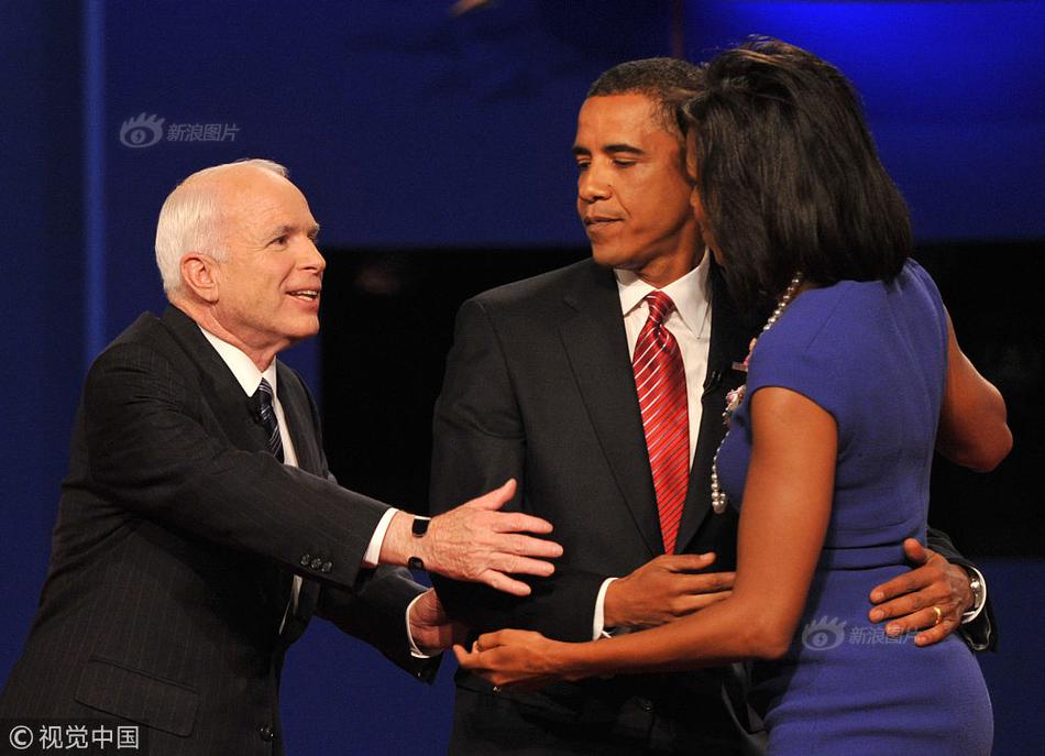 日本土豪晒游艇豪宅 家里全是名表1张床单要12万_挂机宝免实名