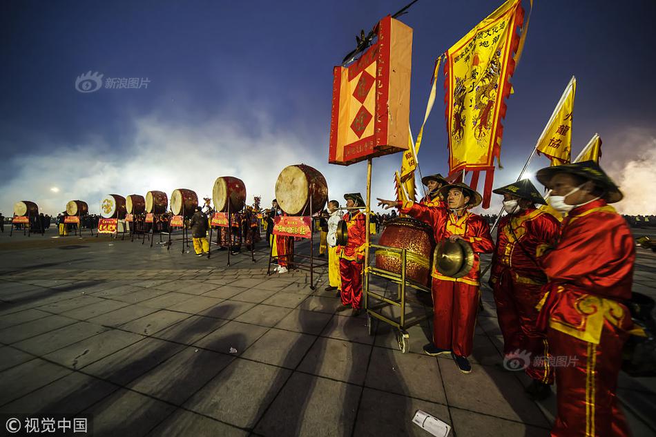 49岁陈浩民晒针头戳眉照承认微整：不做很吃亏_CN2服务器不绕路