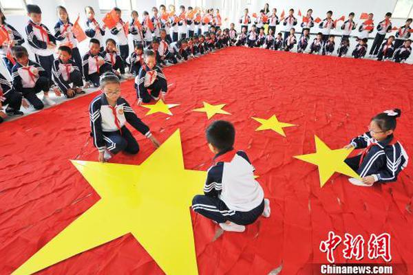 首战争议判罚掩盖杜兰特伟大 他进攻效率完胜哈登_挂机宝租用