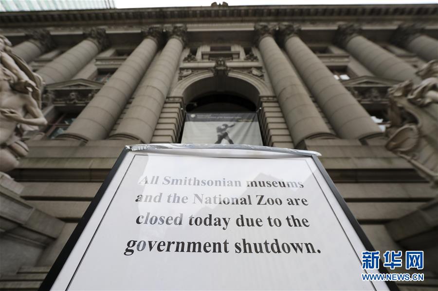 志玲姐姐现身车展 依旧很嫩_虚拟机挂机宝