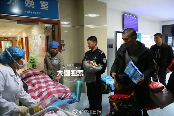 彭丽媛邀请外方领导人配偶欣赏中国戏曲_CN2 GIA服务器租用