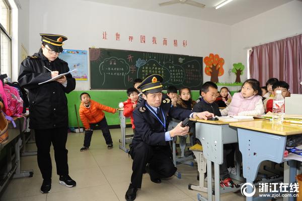 这些明星已经红了几十年，却仍然是潮流界的标杆