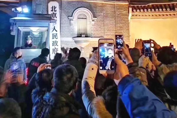 微访谈:林怡谈教育应很自然_9929测试IP