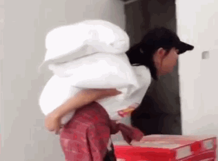 凤姐怼周立波一文不值、没文化！_9929企业专线